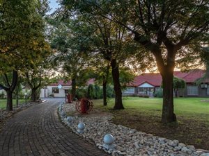 15 Bed House in Rispark