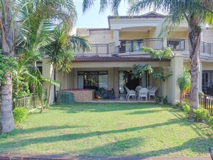 4 Bed Townhouse in Tuzi Gazi