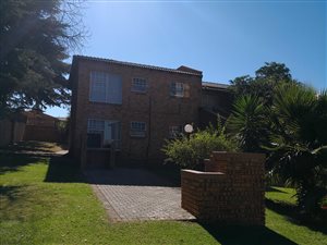 2 Bedroom Apartment in Roodepoort Central