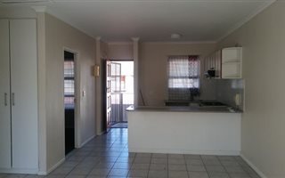 2 Bedroom Apartment in Gordons Bay Central