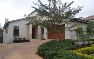 3 Bedroom House in The Meadows