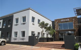 1384 m² Commercial space in Bryanston