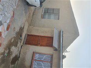 10 Bed House in Kaalfontein