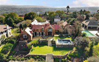 5 Bedroom House in Westcliff