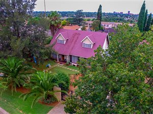 3 Bed House in Van Riebeeck Park