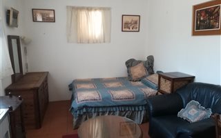 1 Bedroom Garden Cottage in Muckleneuk