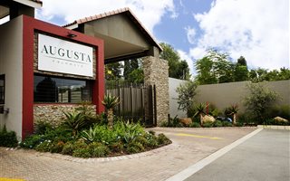 1 Bedroom Apartment in Fourways