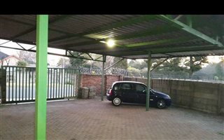 Bachelor apartment in Nimrod Park