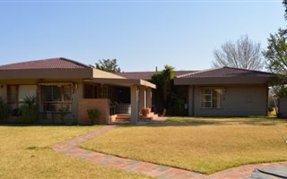 4 Bedroom House in Flamingo Park