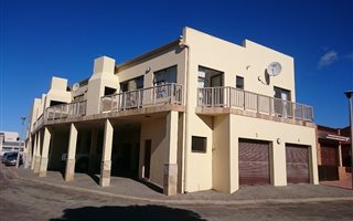 2 Bedroom Apartment in Bay View