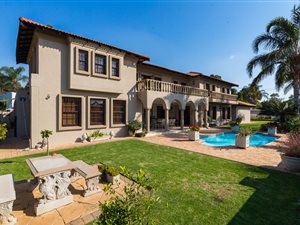 4 Bed House in Waterkloof Ridge