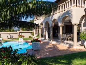 4 Bed House in Waterkloof Ridge
