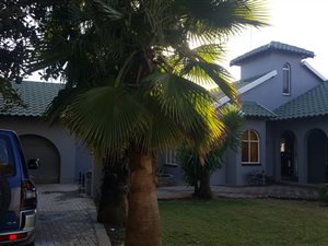 4 Bed House in Lourenspark