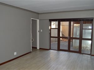 Bachelor apartment in Greenside