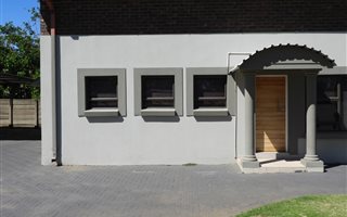 2 Bedroom Garden Cottage in Hutten Heights