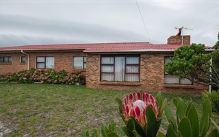 3 Bedroom House in Bettys Bay