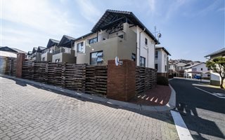 2 Bedroom Apartment in Oakdene