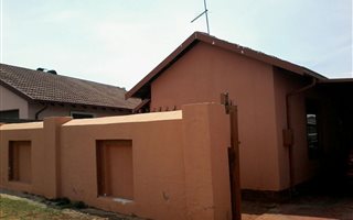 3 Bedroom House in Protea North