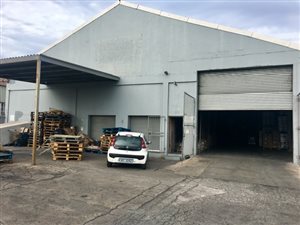 1400 m² Industrial space in Deal Party