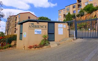 3 Bedroom Flat in Wilro Park
