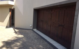 2 Bedroom House in Eagle Canyon Golf Estate