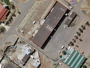 1400 m² Commercial space in Eden Park