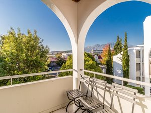 3 Bed Apartment in Stellenbosch Central