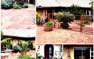 4 Bedroom House in Mnandi AH