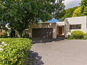 3 Bed House in Cedar Lakes