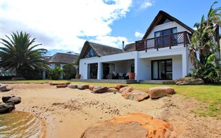 4 Bedroom House in St Francis Bay