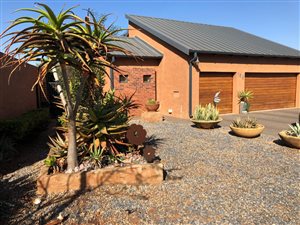 4 Bedroom House in Glen Lauriston