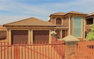 3 Bedroom House in Clarina