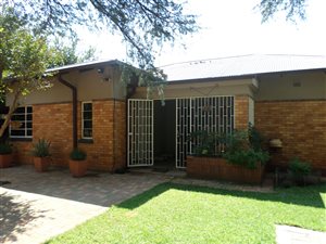 4 Bed House in Potchefstroom Central