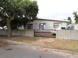 5 Bed House in Richmond Estate