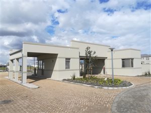 5 Bed House in Parklands North