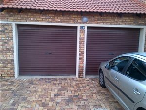 2 Bedroom Townhouse in Rooihuiskraal North