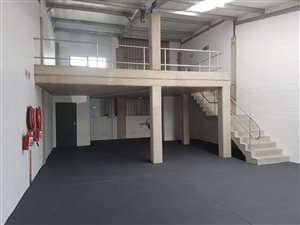 180 m² Industrial space in Cornubia
