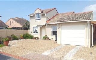 3 Bedroom House in Muizenberg