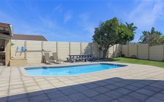 5 Bedroom House in Flamingo Vlei