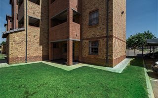 2 Bedroom Apartment in Wierda Park
