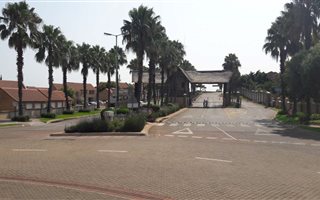 2 Bedroom Apartment in Mooikloof Ridge