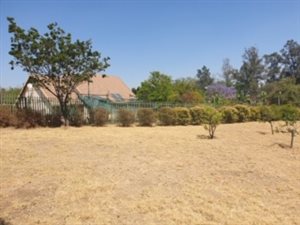 2.3 ha Land available in Crowthorne