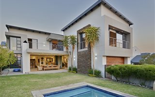 3 Bedroom House in Waterfall Estate