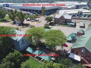 660 m² Office Space in Karen Park