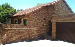 2 Bedroom House in The Reeds