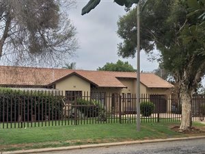 3 Bedroom House in Bonaero Park