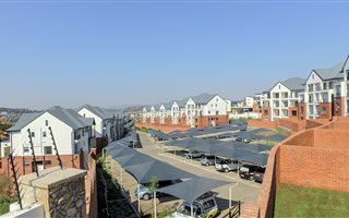 2 Bedroom Townhouse in Oakdene