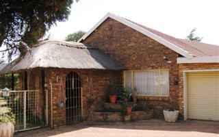 3 Bedroom House in Riamarpark