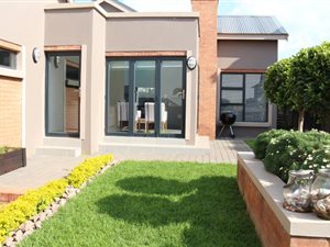 3 Bed House in Golden Fields Estate