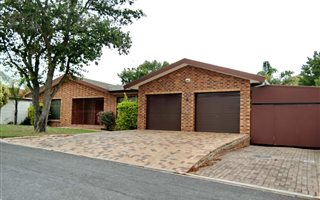 3 Bedroom House in Amandelrug